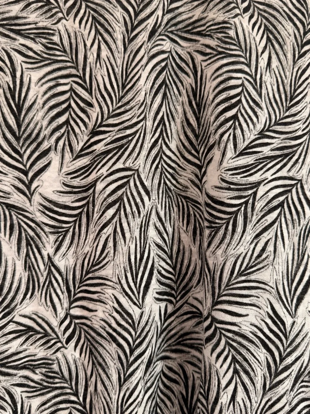 Tahari Linen Leaf Print Top Black White Cap Sleeve Lightweight Relaxed Fit - Picture 2 of 7
